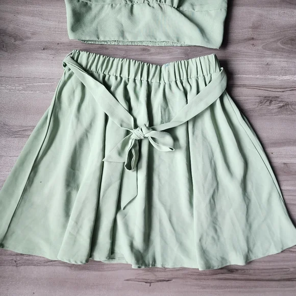 2 Piece Set - Picture 4 of 7